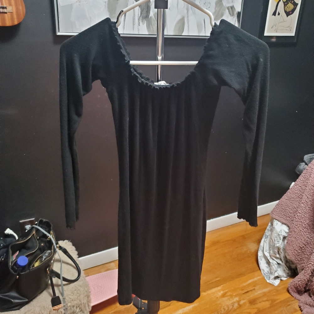 🌸Off-the-Shoulder Dress🌸 - Picture 2 of 3